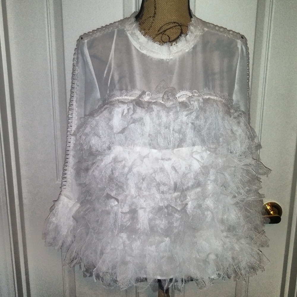 (NWOT) tulle blouse